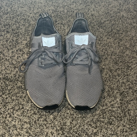 Adidas shoes - Picture 2 of 5